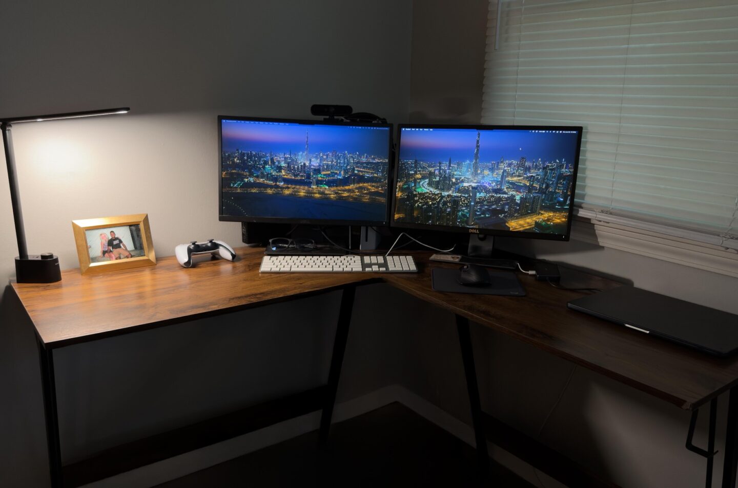 M3 MacBook Air with dual monitors setup