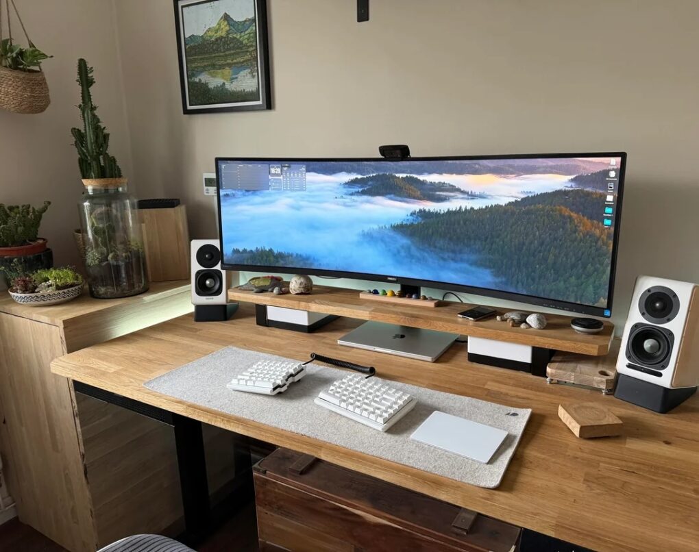 Setups tech-ant-Reddit high refresh rate June 6 2025