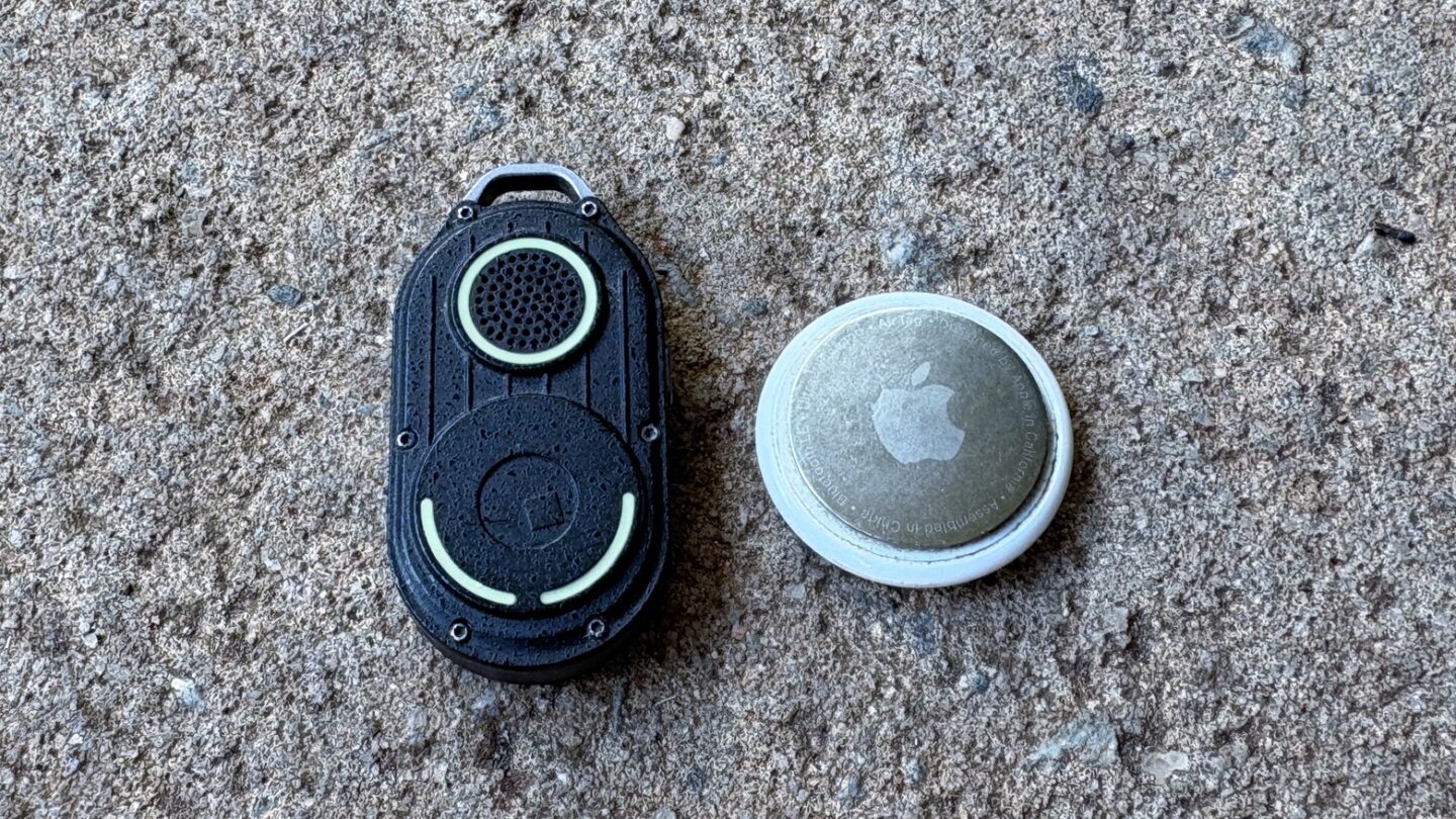 AirNotch Pro with Apple AirTag AirNotch Pro with Apple AirTag