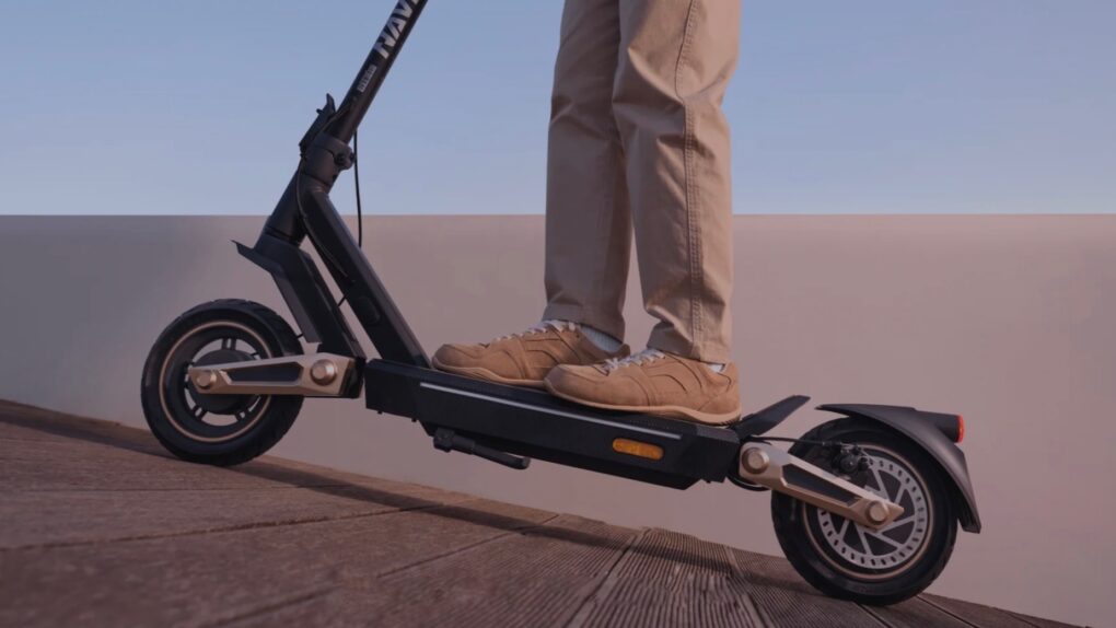 Navee ST3 Pro Electric Scooter in use