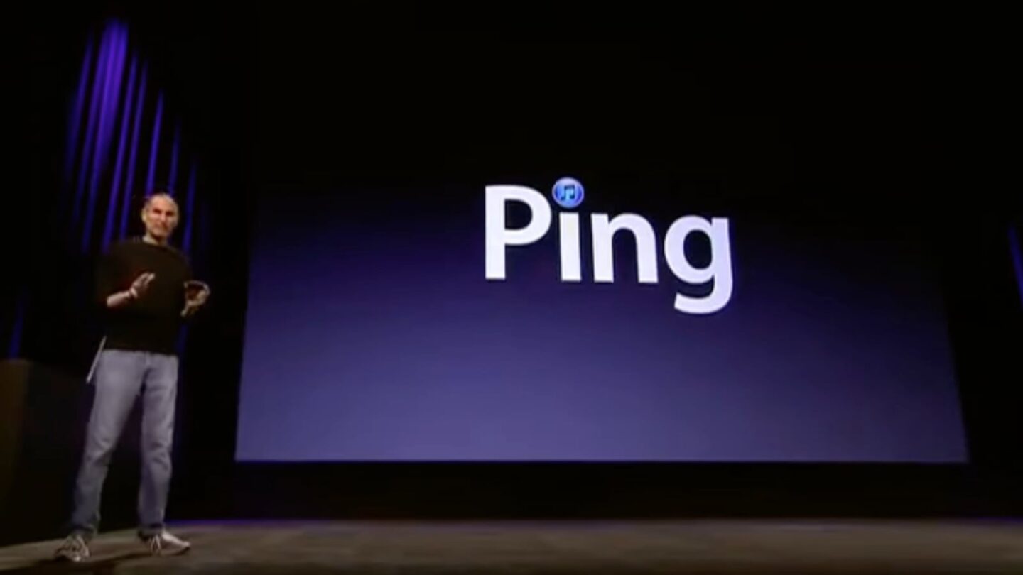 Photo of Steve Jobs demoing Apple music social network Ping onstage