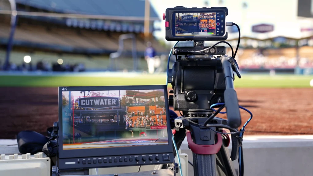 iPhone 17 Pro camera rig for baseball