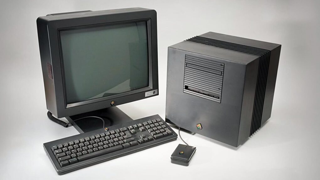 A photo of the original NeXT Computer with monitor, keyboard and mouse.
