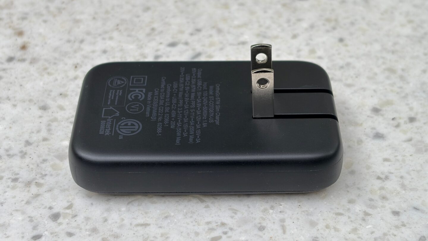 Satechi OntheGo 67W Slim Wall Charger power prongs Satechi OntheGo 67W Slim Wall Charger power prongs