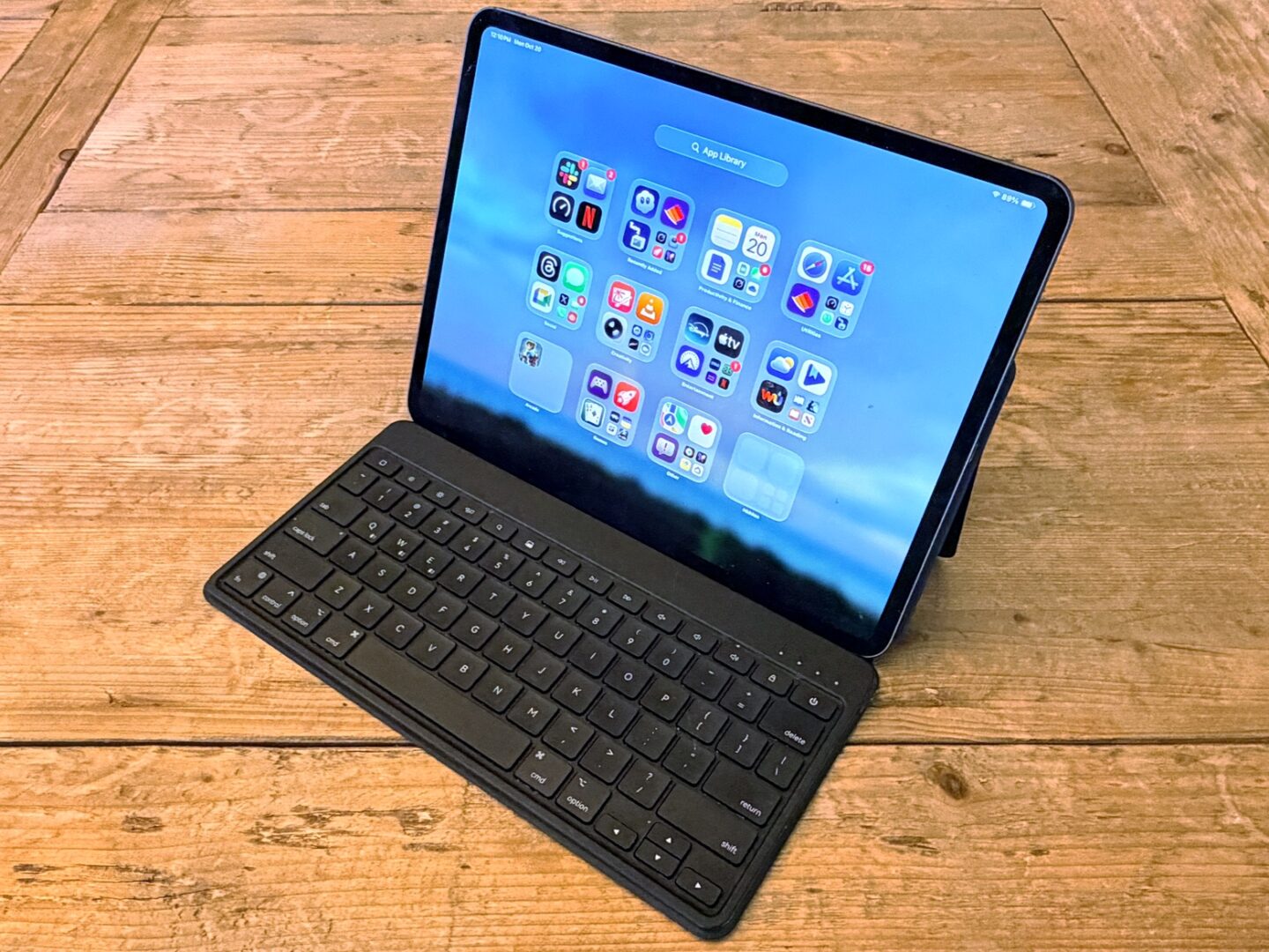Satechi OntheGo Bluetooth Keyboard with Stand review