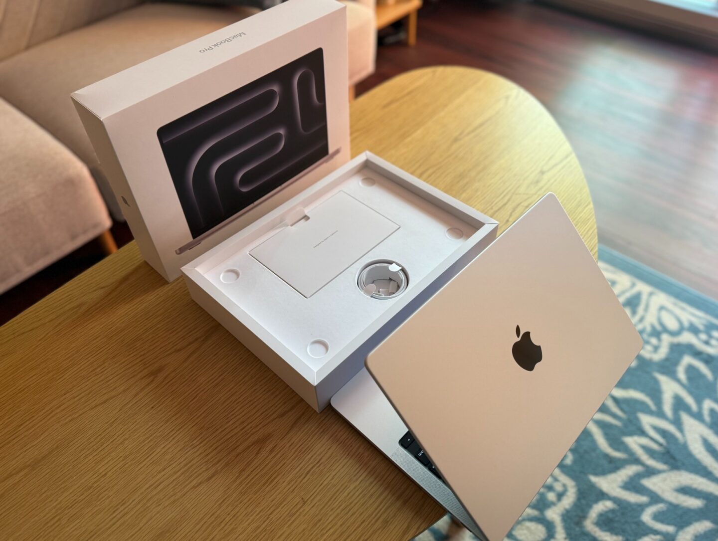 Unboxing M5 MacBook Pro unboxing M5 MacBook Pro