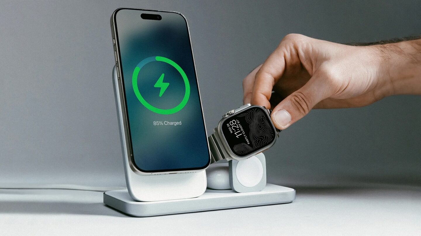 Nomad Stand One Qi2.2 chargers