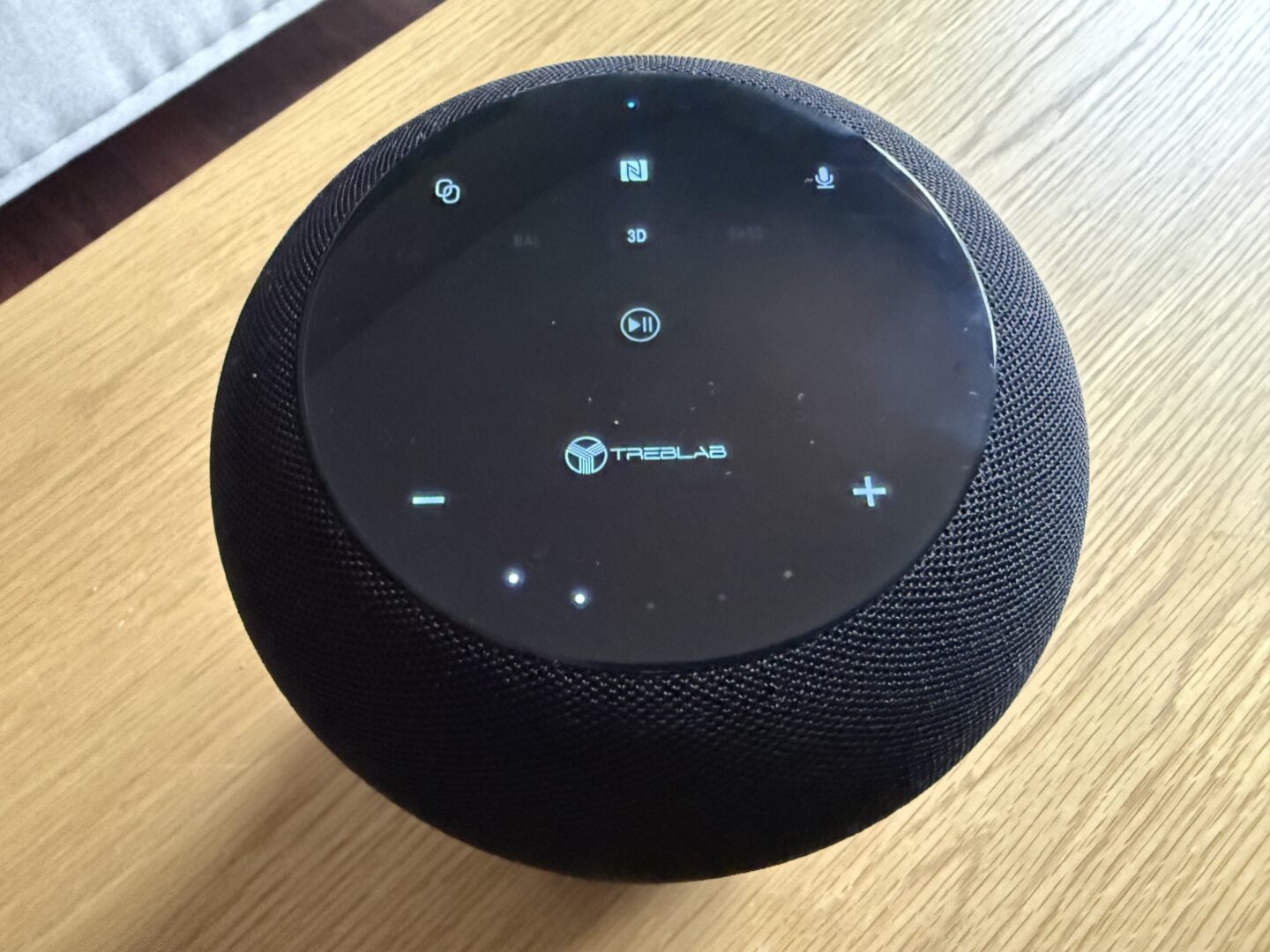 Treblab speaker controls