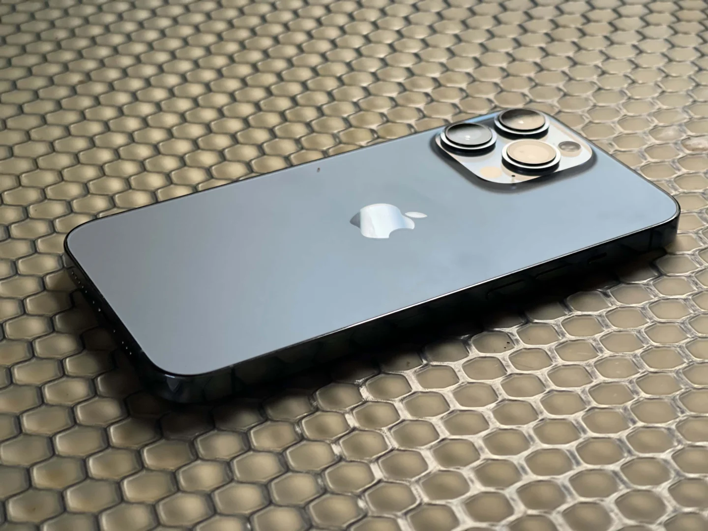 Apple decreases trade-in values