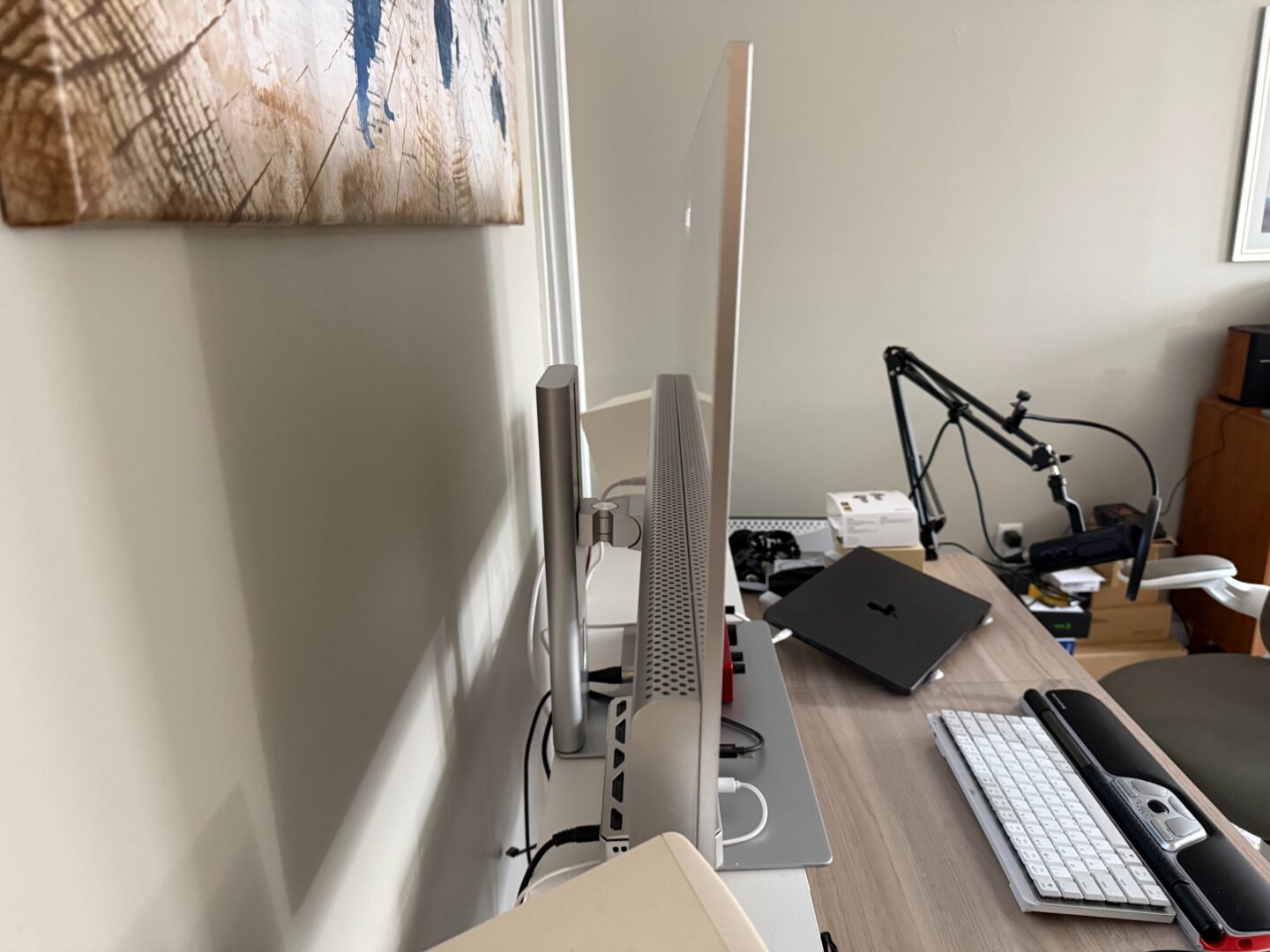 Alogic Edge 40in 5K2K connectivity