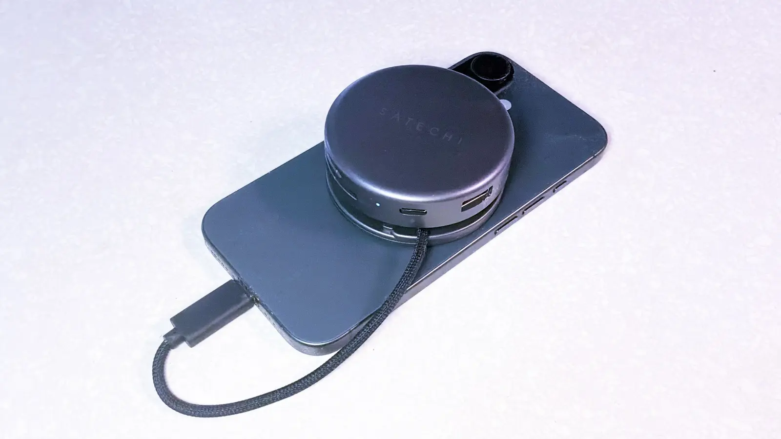 photo of 7-port magnetic mini hub makes your iPhone way more useful [Review] ★★★★☆ image