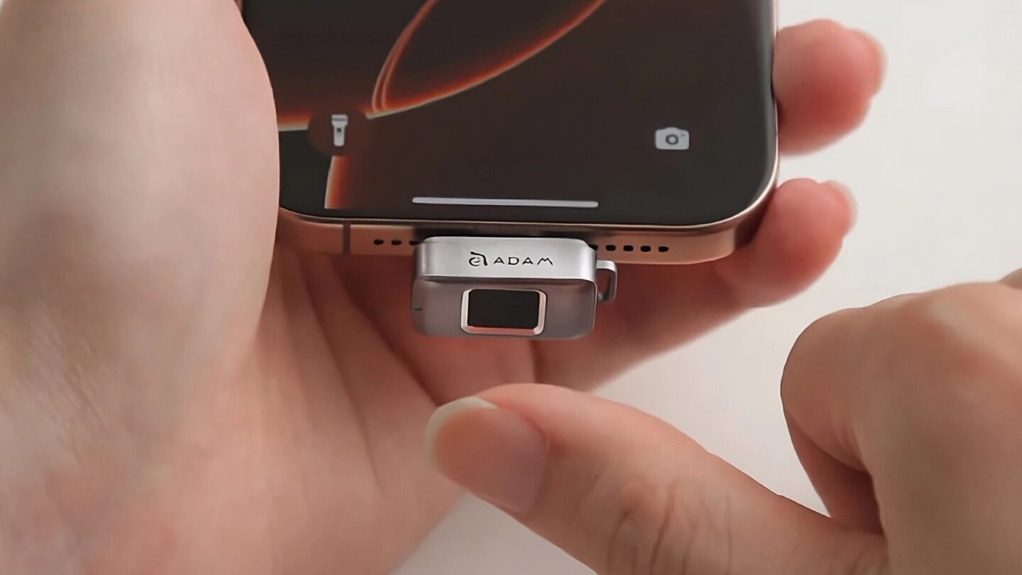 IKlips S offers biometric security iKlips S offers biometric security