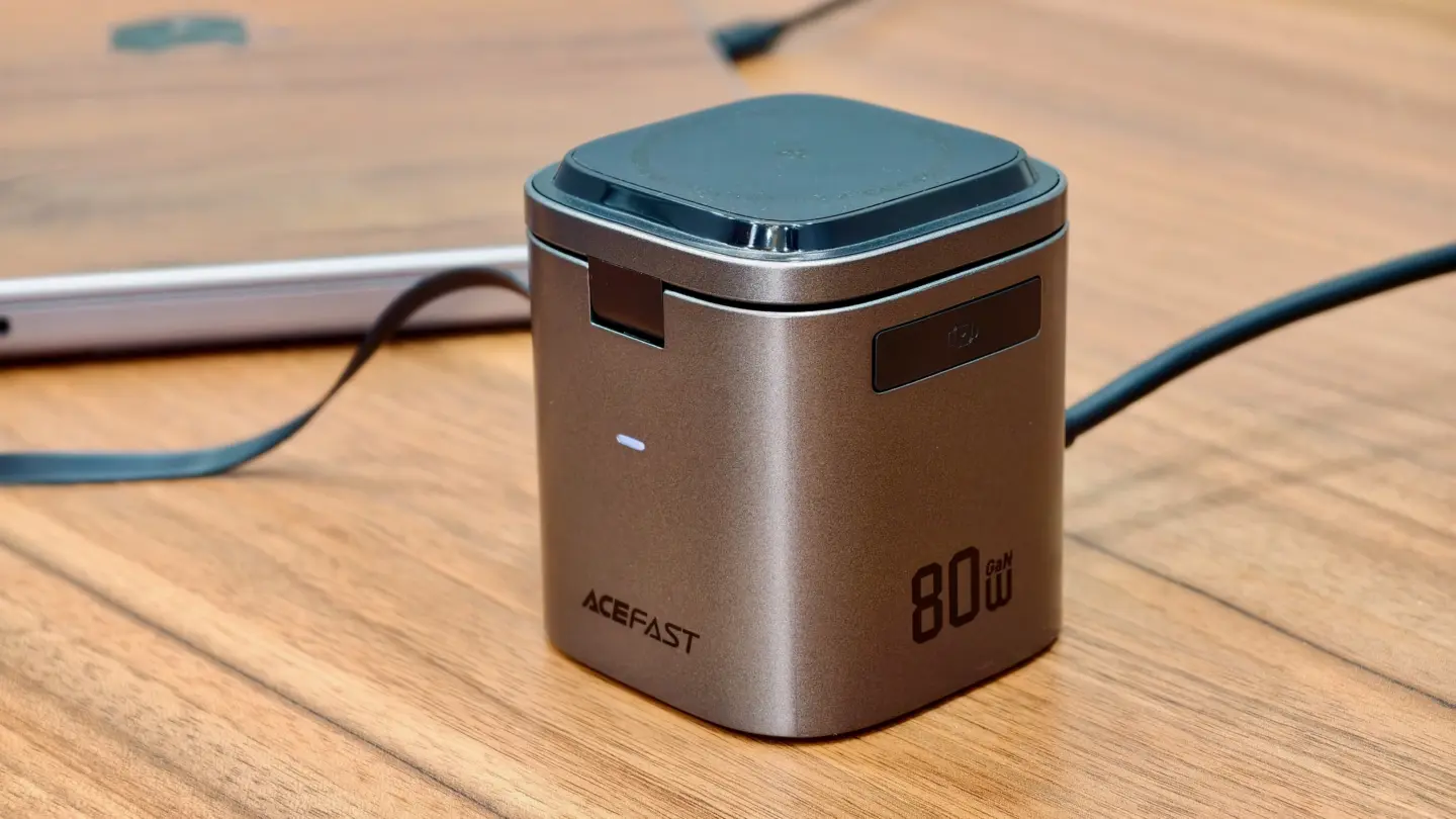 Acefast 6-in-1 charging station
