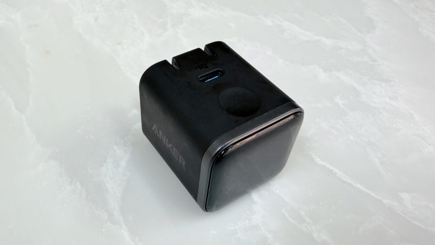 Anker Nano Charger (45W, Smart Display, 180&deg; Foldable): So tiny