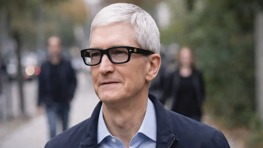 Apple Tim Cook in AI-enabled smart glasses
