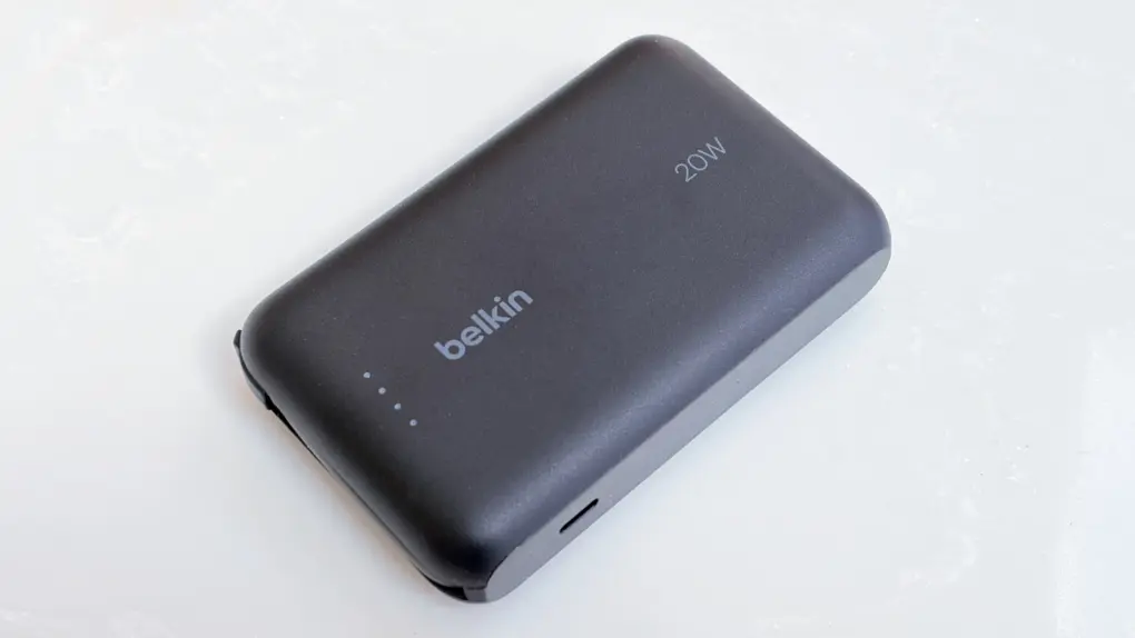 Belkin BoostCharge Power Bank 10K w/ Integrated Cable: review