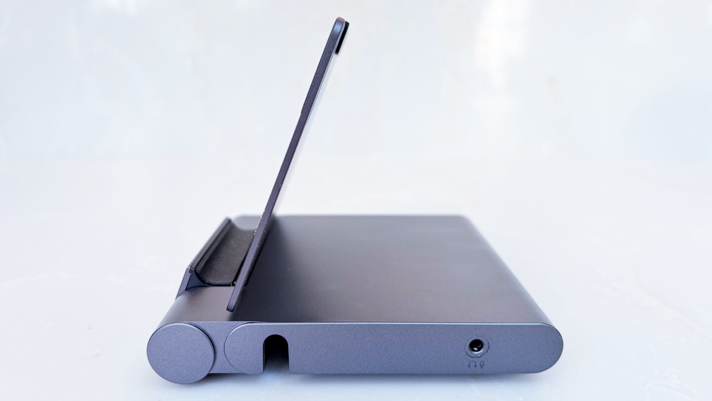 Satechi OntheGo Foldable Stand Hub: Side view