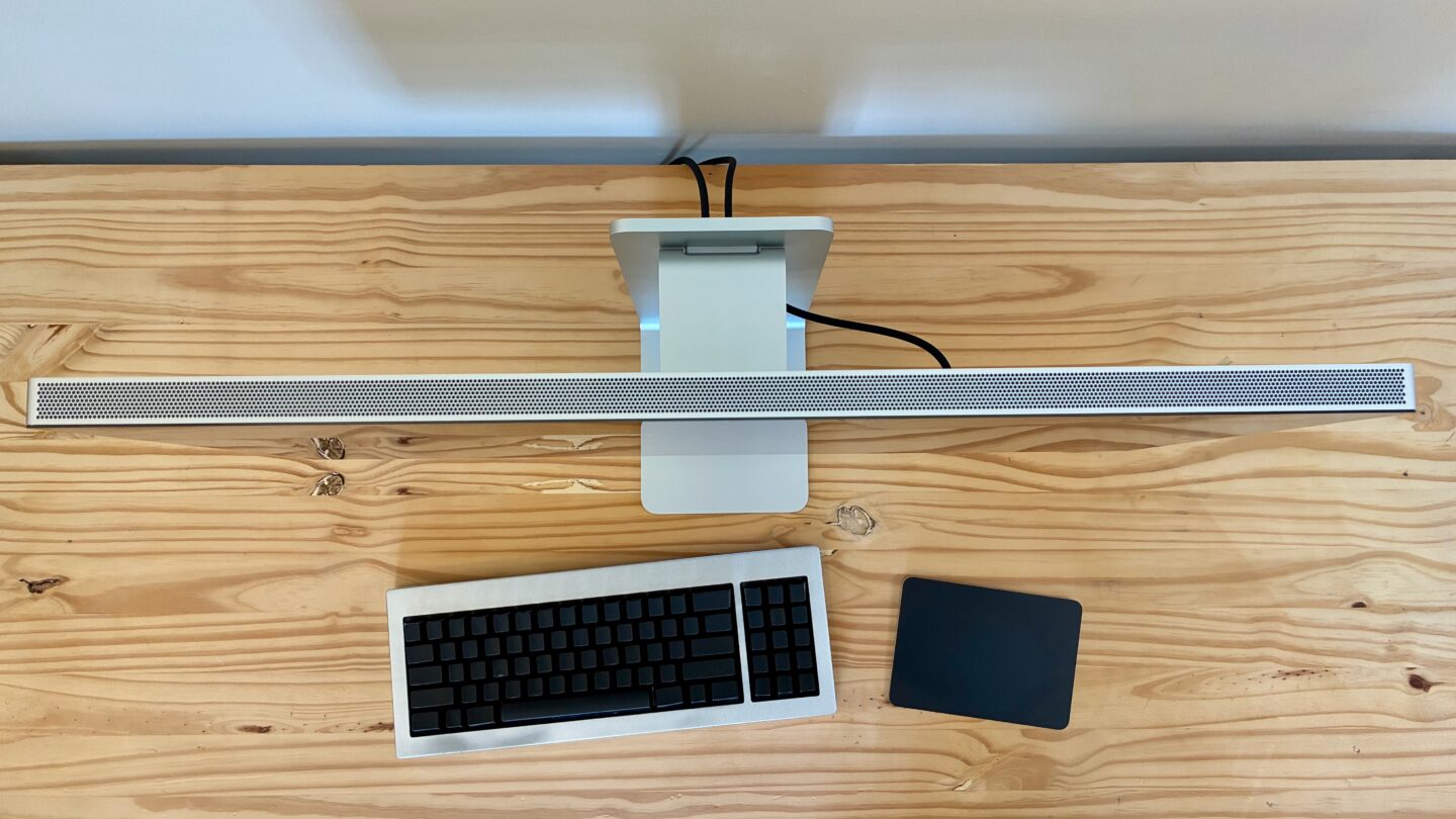 Studio Display XDR Top The Studio Display XDR from the top.