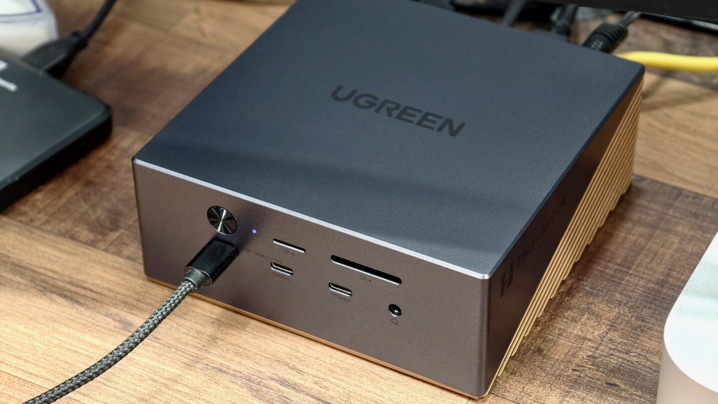 Ugreen Maxidok 17-in-1 Thunderbolt 5 dock