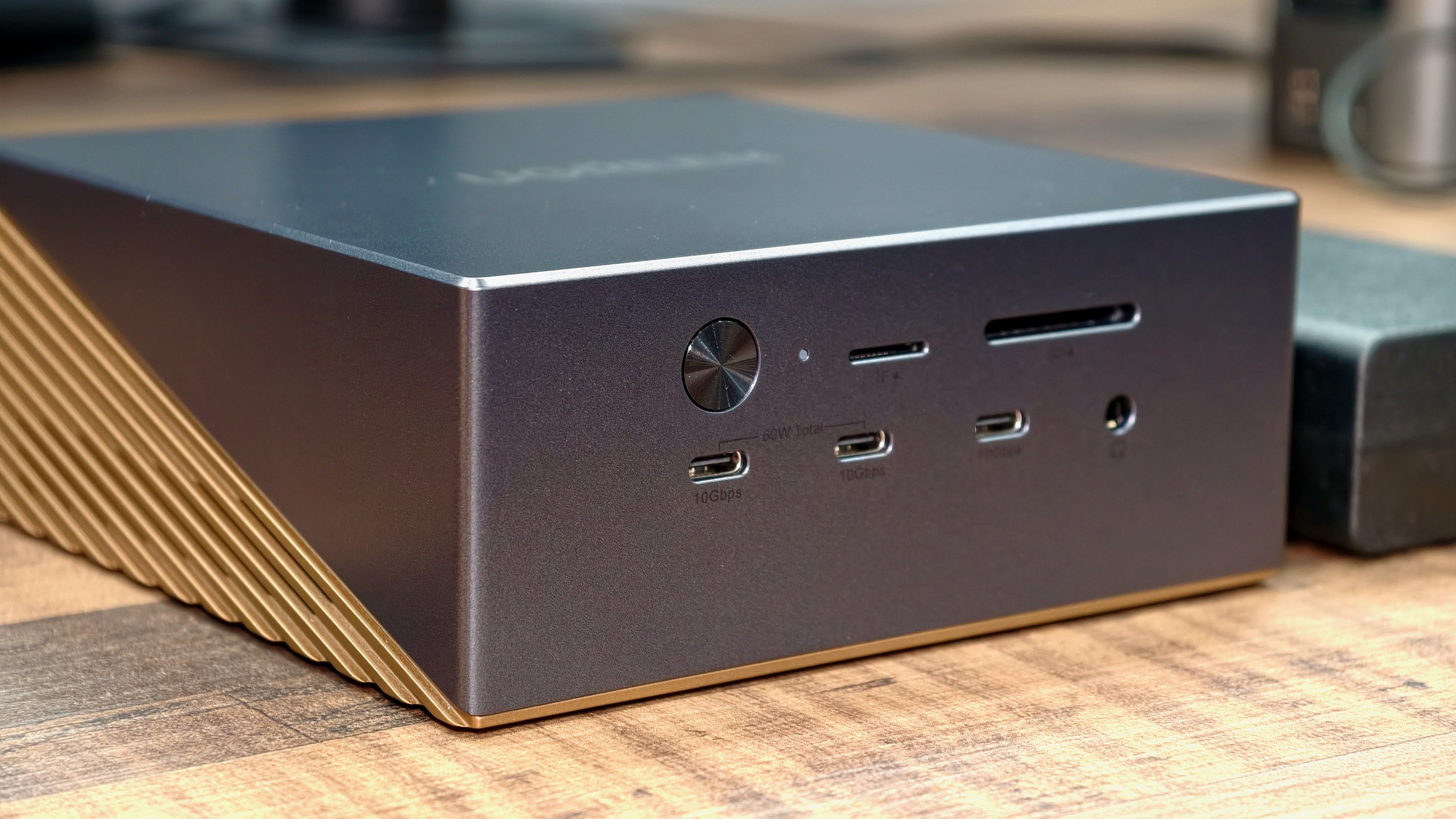 Ugreen thunderbolt5 dock front left The front USB-C ports can output up to 60W of power.