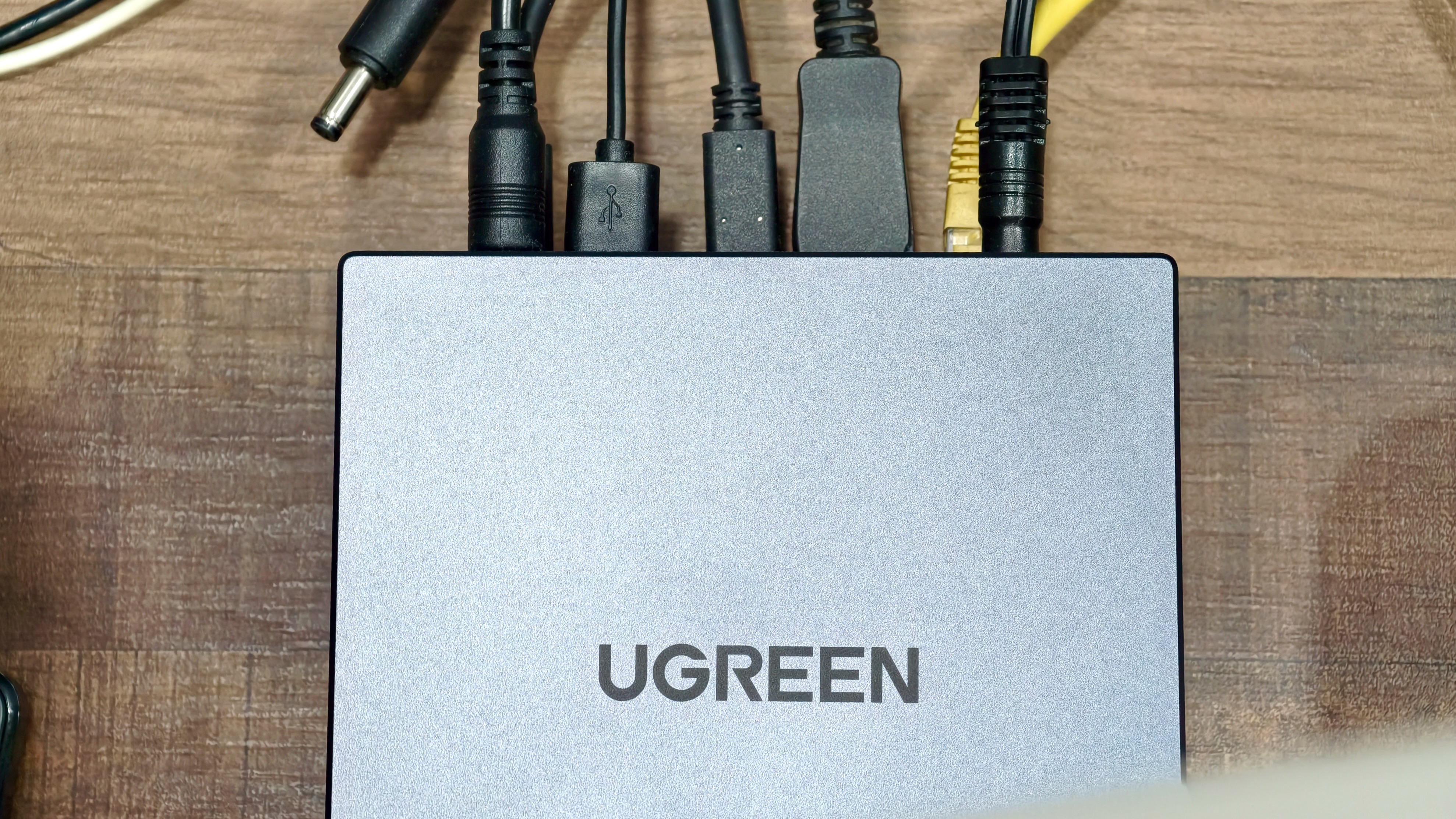 Ugreen thunderbolt5 dock top logo Ugreen logo on the Maxidok 17-in-1 Thunderbolt 5 dock