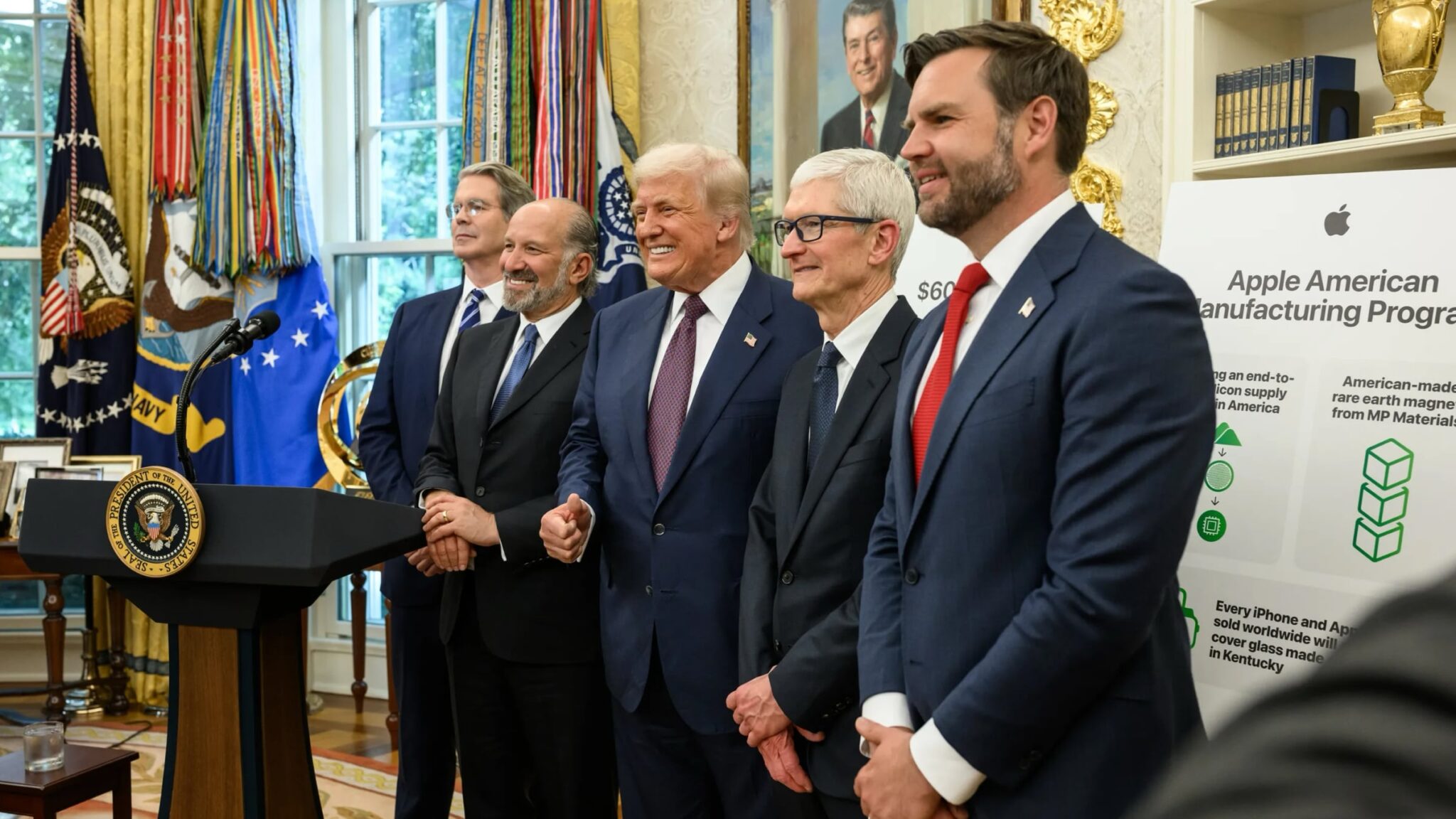 Tim Cook Trump Inauguration Trump pays tribute to Tim Cook | Cult of Mac