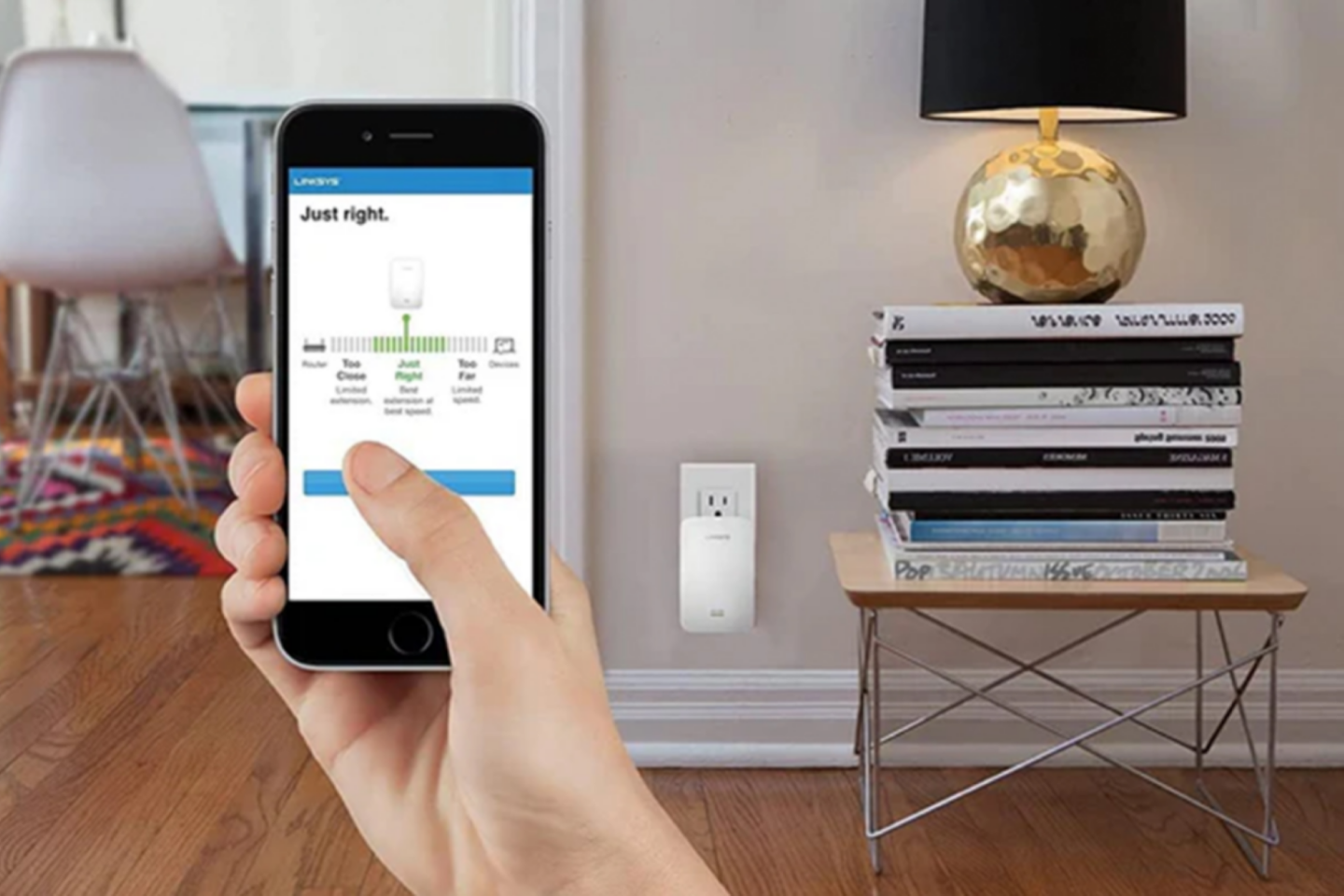 Wi-Fi signal strength from Linksys RE7000 shown on mobile device