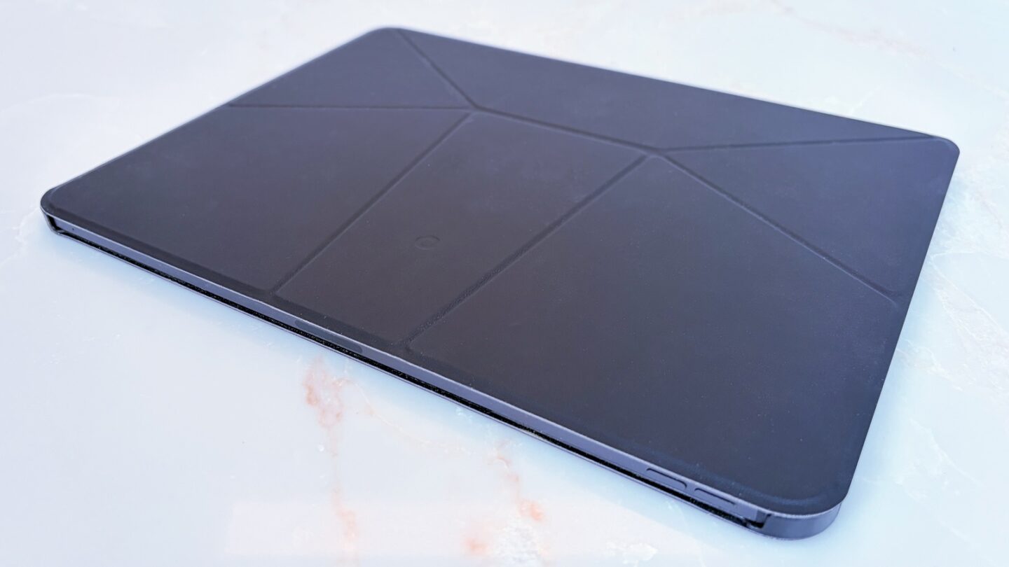 The Moft Dynamic Folio Case protects your iPad.