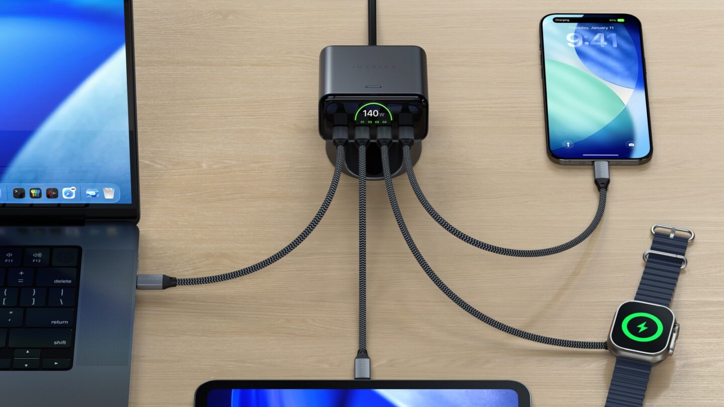 Satechi ChargeView 140W Desktop Charger: Four Apple devices at once