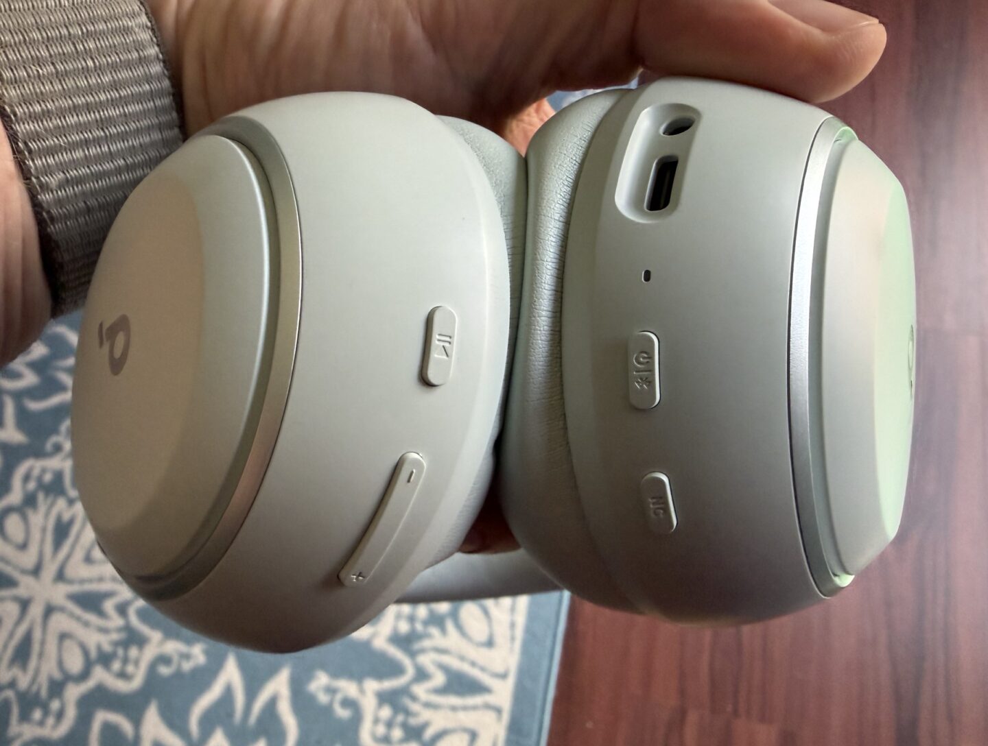 Soundcore Space 2 headphones controls