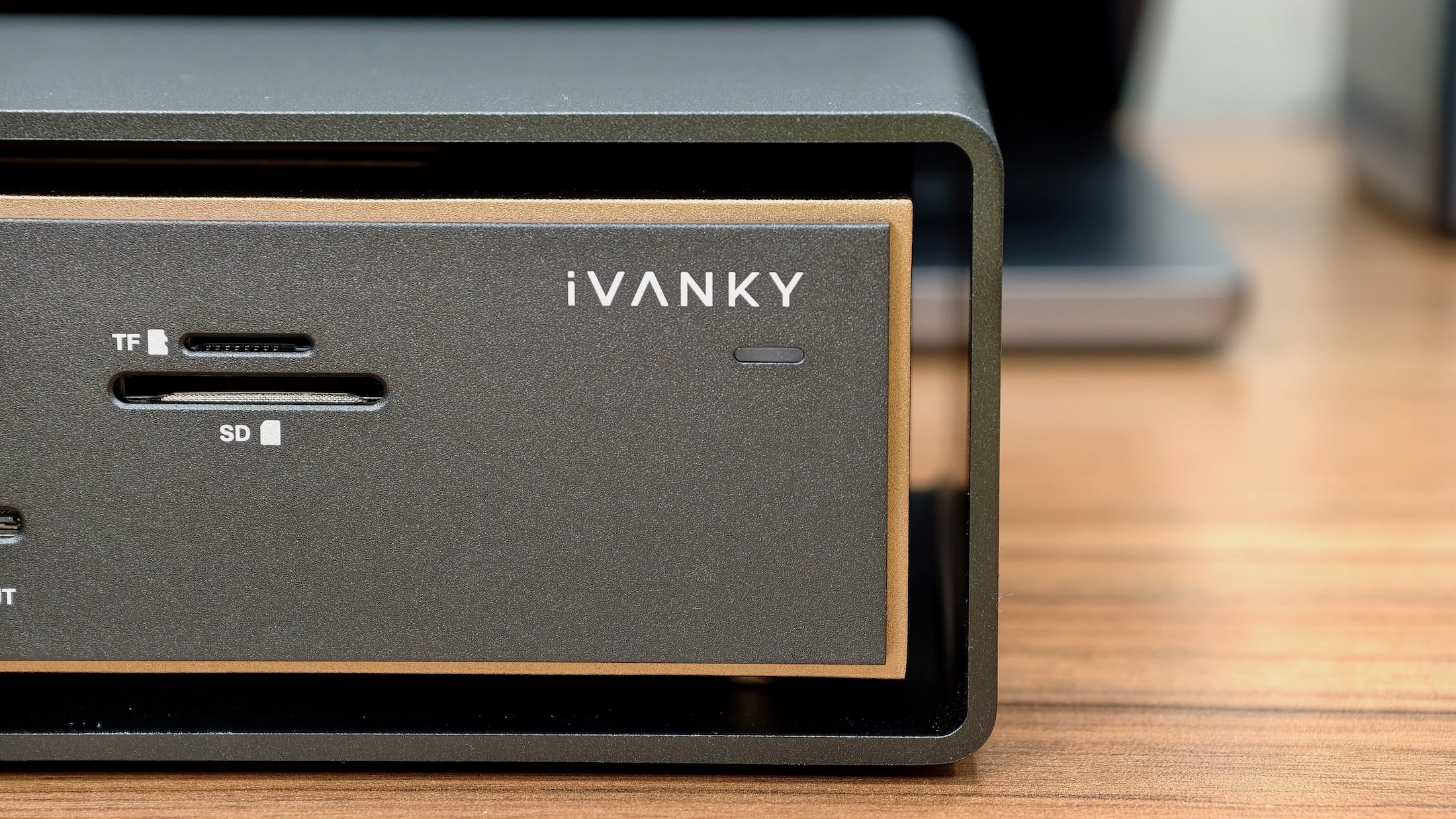 The iVanky logo and the subtle LED light.