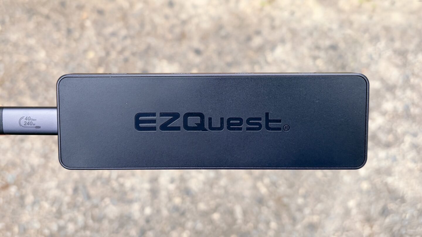 EZQuest USB 4 Dual Display 8-in-1 Hub