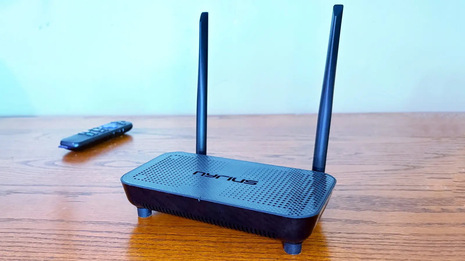 photo of Dump the HDMI cable but keep 4K with this premium wireless adapter [Review] ★★★★☆ image
