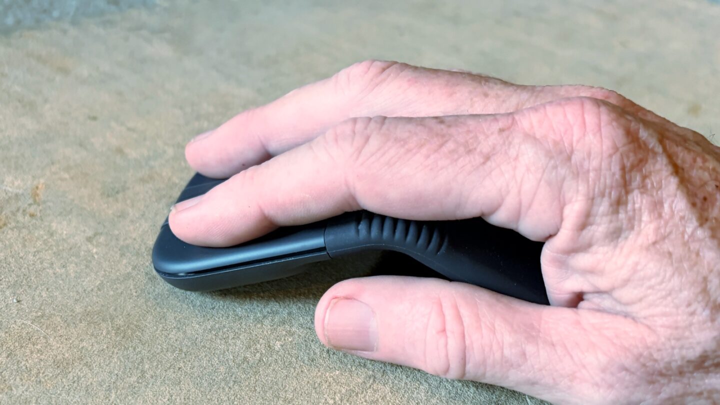 Logitech Mobi Fold: Ergonomics Logitech Mobi Fold: Ergonomics