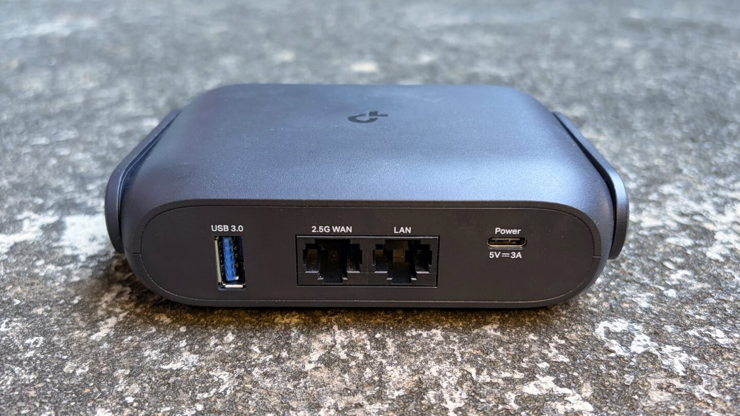 TP-Link Roam 7: Ports