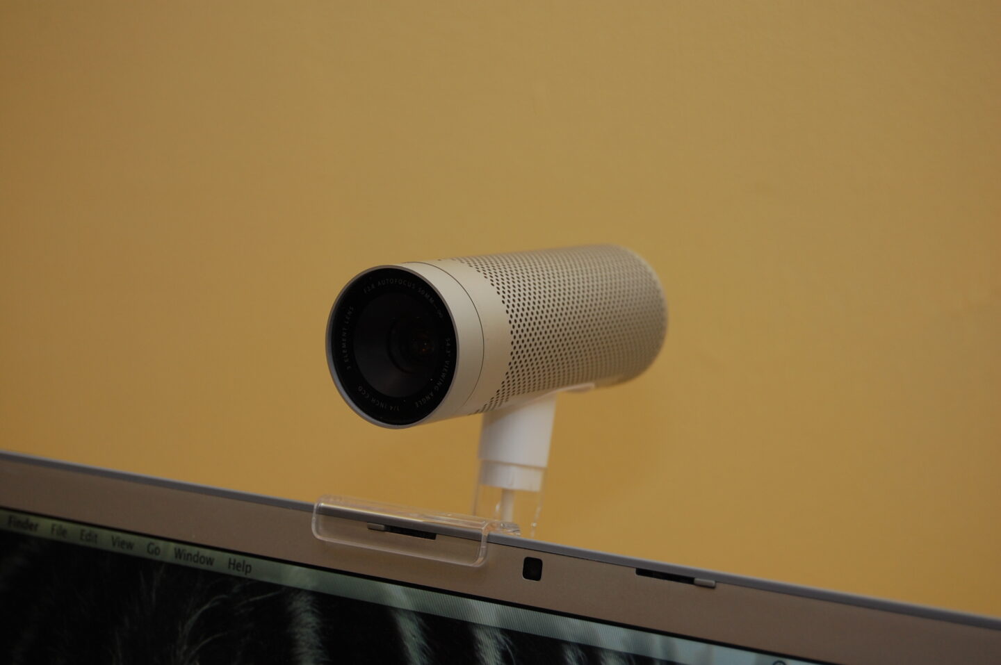 Apple iSight camera The Apple iSight camera sitting on a pre-unibody MacBook Pro