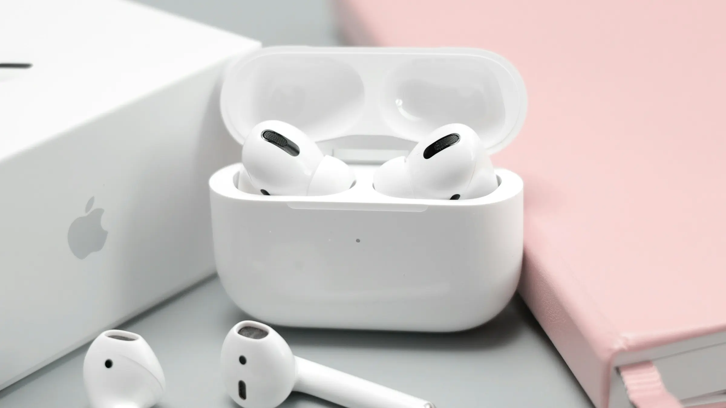 AirPods with cameras are real, and Apple just showed how…