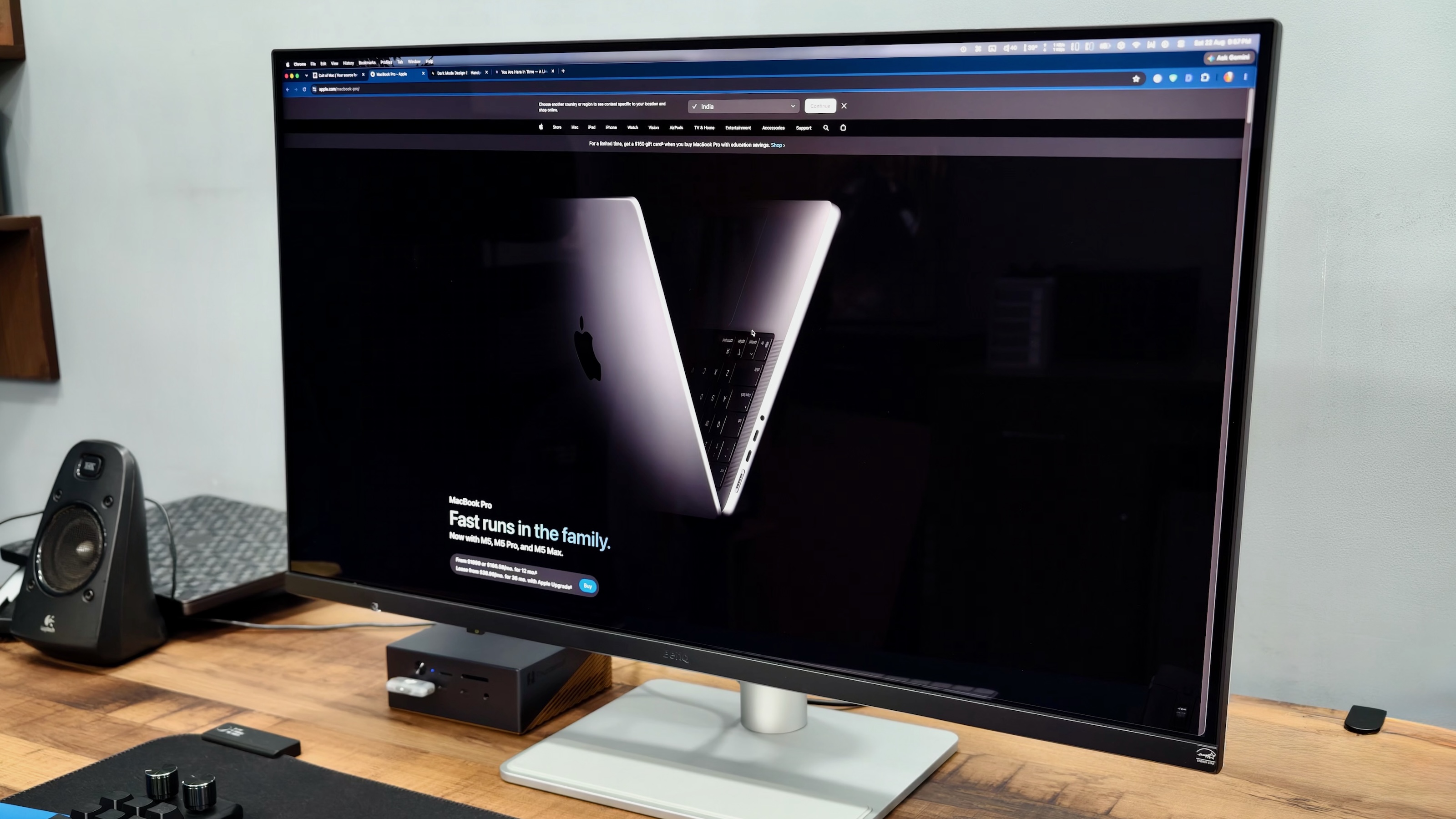 Benq ma 320ug display 31.5-inch of expansive 4K resolution.