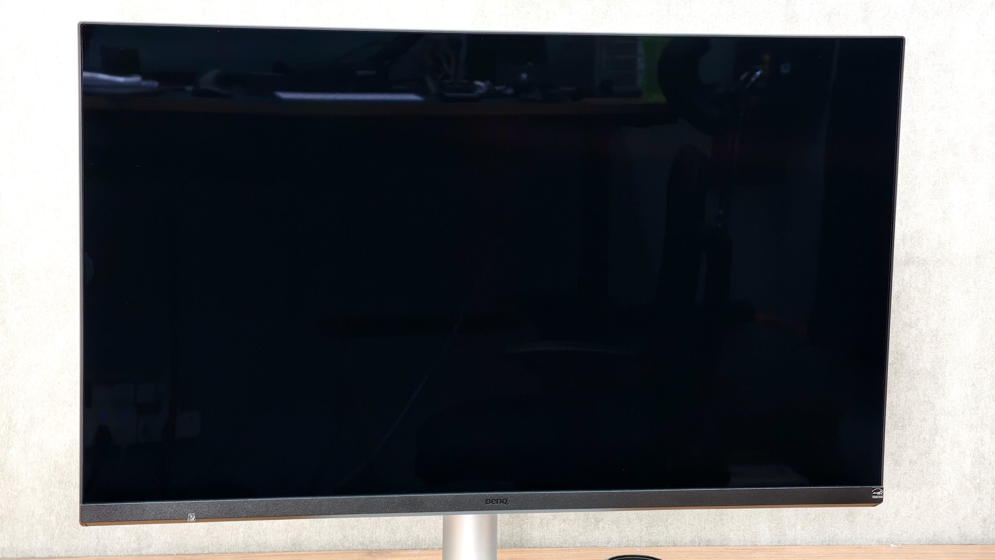 Benq ma320ug off BenQ MA320UG glossy finish