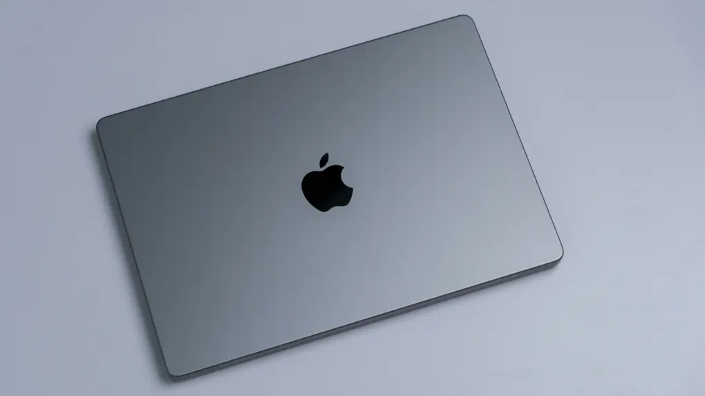 MacBook with lid closed