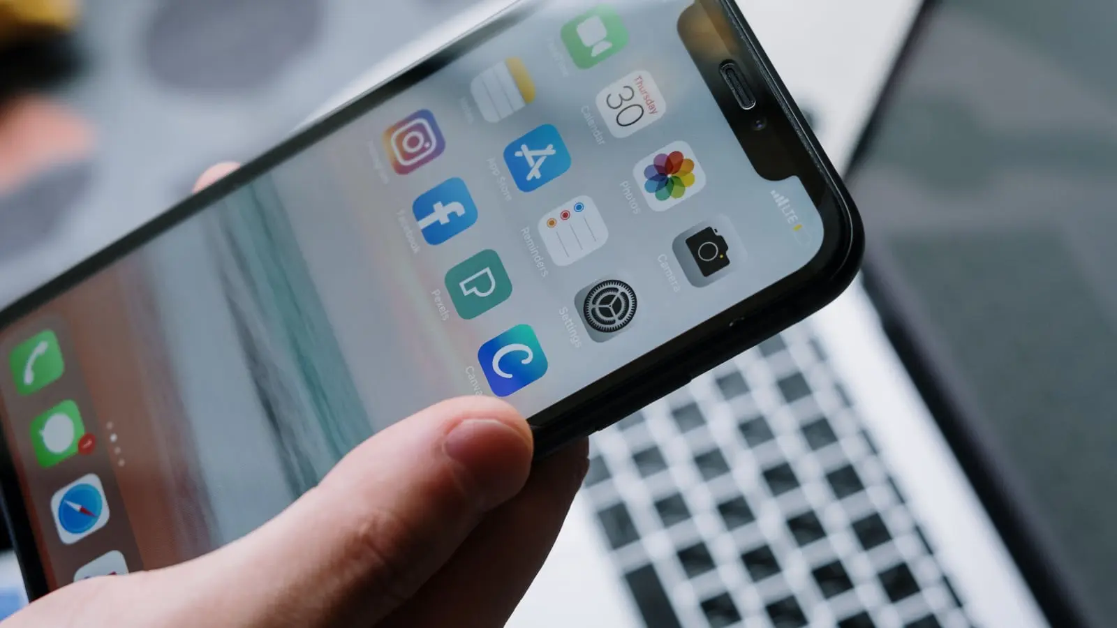 Build your own iPhone and Android app without coding for just $99.99